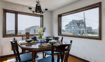 18 Beach Row, Narragansett, RI 02879