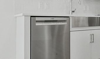 701 N HENRY St 401, Alexandria, VA 22314