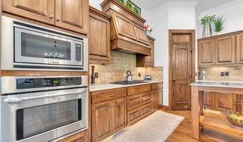 3705 Oakbrooke Ave, Bentonville, AR 72712