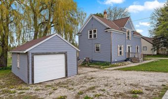 1215 NAVARINO St, Algoma, WI 54201
