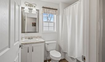 53 Greenlawn Dr, Danbury, CT 06810