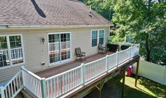 8 Riverside Dr, Allenstown, NH 03275