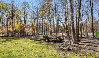 25 Edgebrook Ln, Airmont, NY 10952