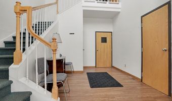 27 Mill Plain Rd 4, Danbury, CT 06811