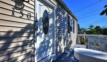 150 Hillcrest Rd, Bridgeport, CT 06606