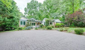 8604 TOBIN Rd, Annandale, VA 22003