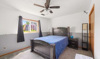 550 Mckinley St, Anoka, MN 55303