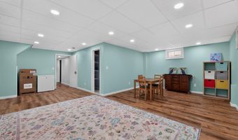 7 Gregg Ln, Bayonne, NJ 07002