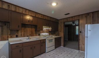 300 Patterson St, Bay, AR 72411