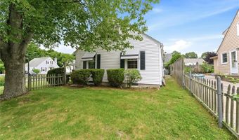 48 Fairway Dr, Cranston, RI 02920