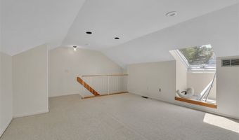 10 Valley Run Dr 10, Cromwell, CT 06416