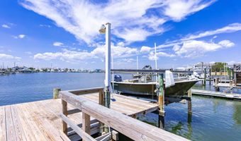145 Bayview Blvd, Atlantic Beach, NC 28512