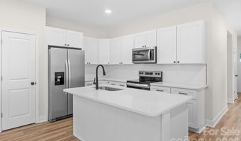 2123 Woodhurst Ln, Albemarle, NC 28001