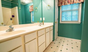 165 Spring Lk, Athens, GA 30605