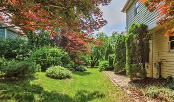 1003 White Pine Dr, Antioch, IL 60002