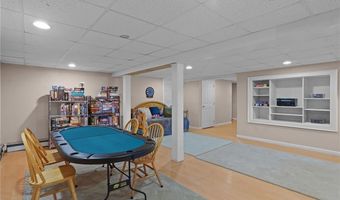 18 Quail Ridge Rd, Cranston, RI 02921