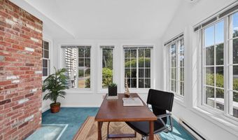 10 Hemlock Rd, Andover, MA 01810