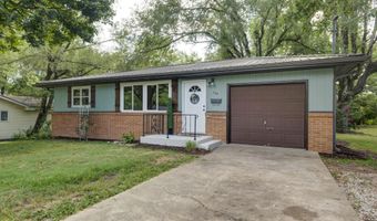 308 S Rinker Ave, Aurora, MO 65605