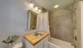 304 E Ave B, Alpine, TX 79830