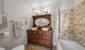2375 Laguna Circle Dr, Agoura Hills, CA 91301
