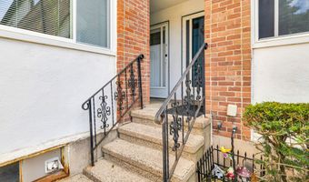 506 King St APT 11, Bristol, CT 06010