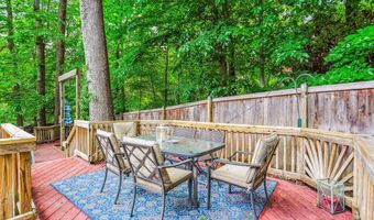 9201 LAUREL OAK Dr, Bethesda, MD 20817