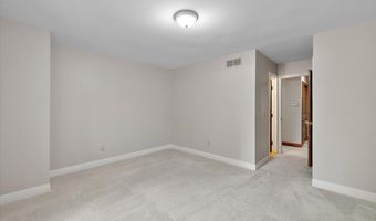 3427 E Dobson Pl, Ann Arbor, MI 48105