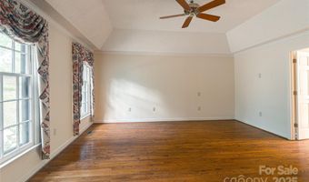 2011 E Barden Rd, Charlotte, NC 28226