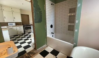 212 N WATER St, Algoma, WI 54201