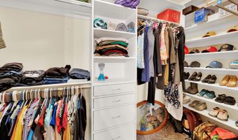 967 S COURTYARD Ln E, Centerville, UT 84014