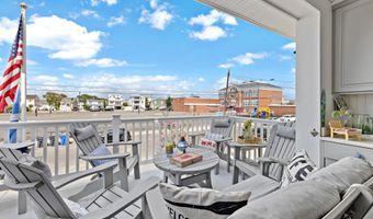 222 7TH St, Beach Haven, NJ 08008