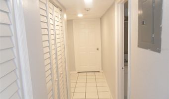 914 LAKE DESTINY Rd A, Altamonte Springs, FL 32714