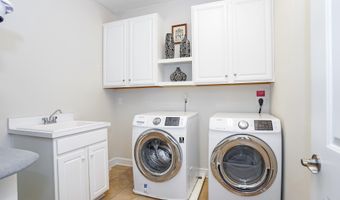 41209 SPECKLED WREN Ct, Aldie, VA 20105