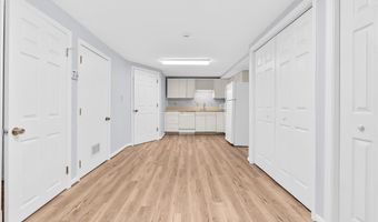 1000 LAKEVIEW Ln, Annapolis, MD 21409