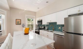 109 Church St 3, Newport, RI 02840