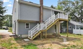 28 Sand Hill Dr, North Kingstown, RI 02852