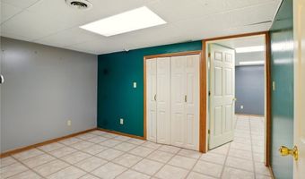 2526 Ashbrook Dr, Ashtabula, OH 44004