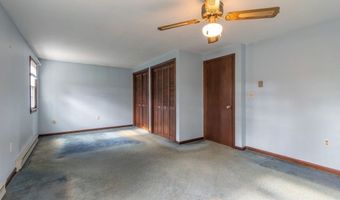 853 S West St, Agawam, MA 01030