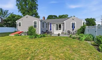 336 Dover Ave, East Providence, RI 02914