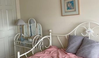 32 Toppinglift Dr, Bayville, NJ 08721