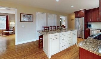 20 Driftway Rd, Danbury, CT 06811
