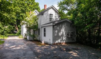 11 Kossuth St, Bangor, ME 04401