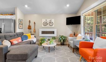 12 Buckshot Ridge Dr, Asheville, NC 28804