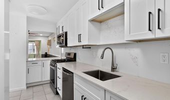 27 MECHANIC St, Bayonne, NJ 07002