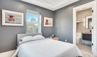 55 Bay View Ave, Amagansett, NY 11930