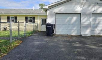 200 Davis Rd, Bangor, ME 04401