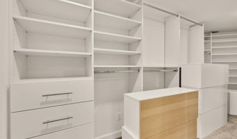 5000 BATTERY Ln 804, Bethesda, MD 20814