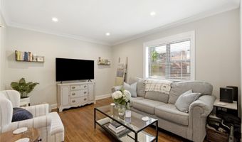 123 Park Ave B3, Amityville, NY 11701