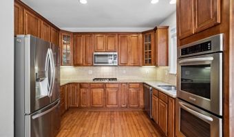 4049 COLUMBIA Pike, Arlington, VA 22204