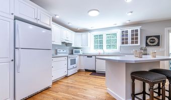 48 Cider Mill Rd, Bedford, NH 03110